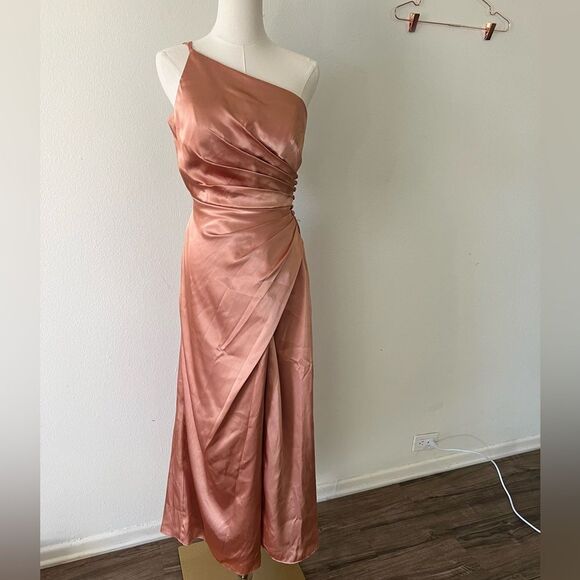 Davids Bridal Galina Signature charmeuse draped one-shoulder dress size 2 - Picture 2 of 13